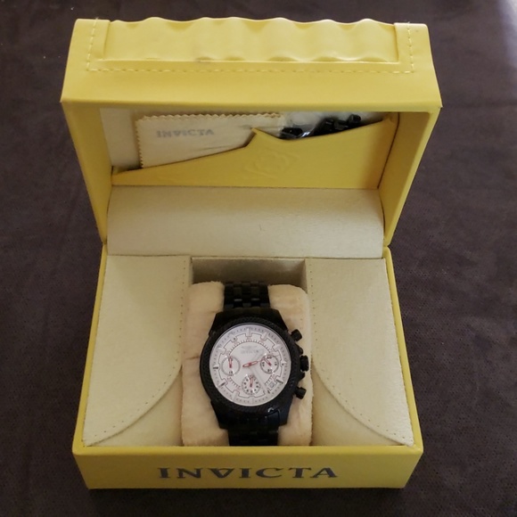 Watch - Picture 2 of 3